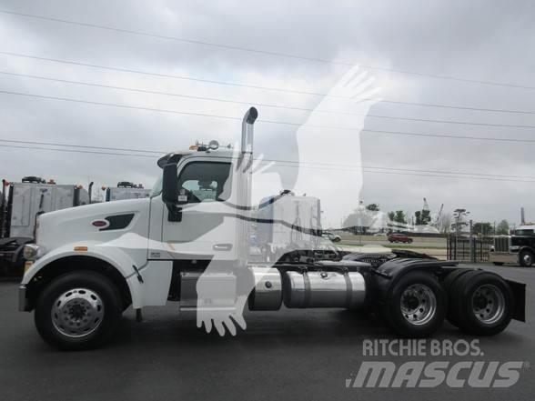 Peterbilt 567 牵引车
