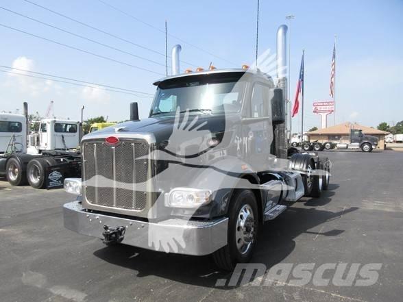 Peterbilt 567 牵引车