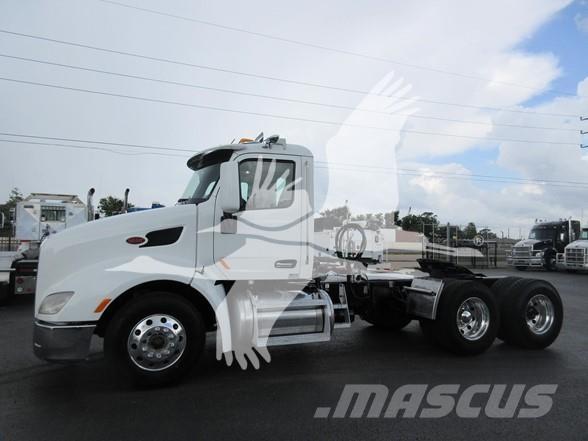 Peterbilt 579 牵引车