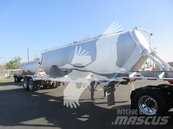 Polar 1000 油罐半挂车