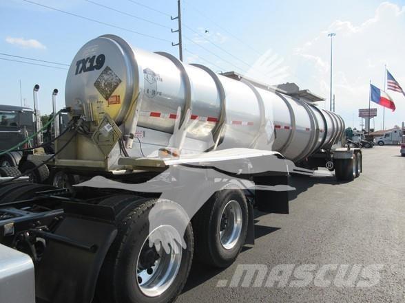 Polar DOT 407 油罐半挂车