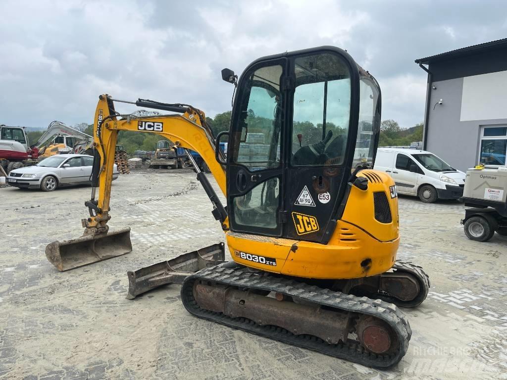 JCB 8055 RTS 小型挖掘机