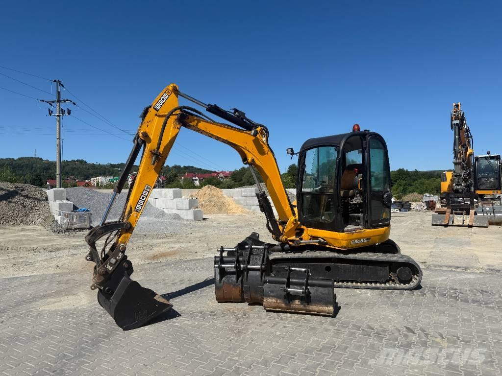 JCB 8055 RTS 小型挖掘机