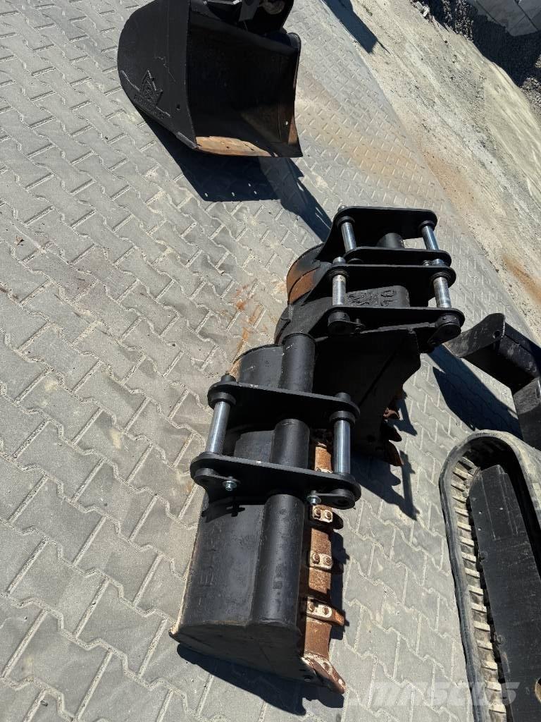 JCB 8055 RTS 小型挖掘机