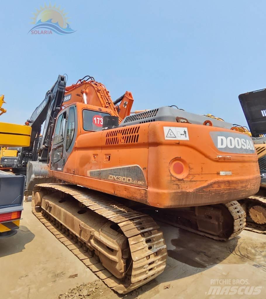 Doosan DX 300 LC 履带挖掘机