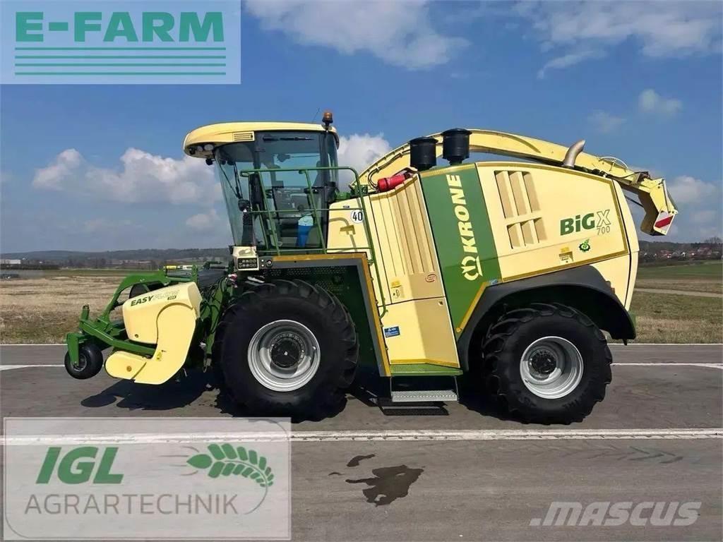 Krone big x 700 i 自走式青贮饲料收割机
