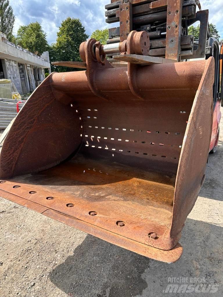 CAT Bucket 挖斗