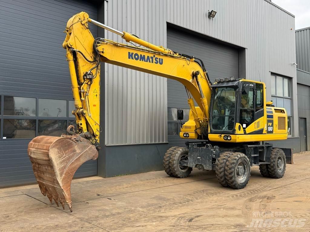 Komatsu PW180-11 轮式挖掘机