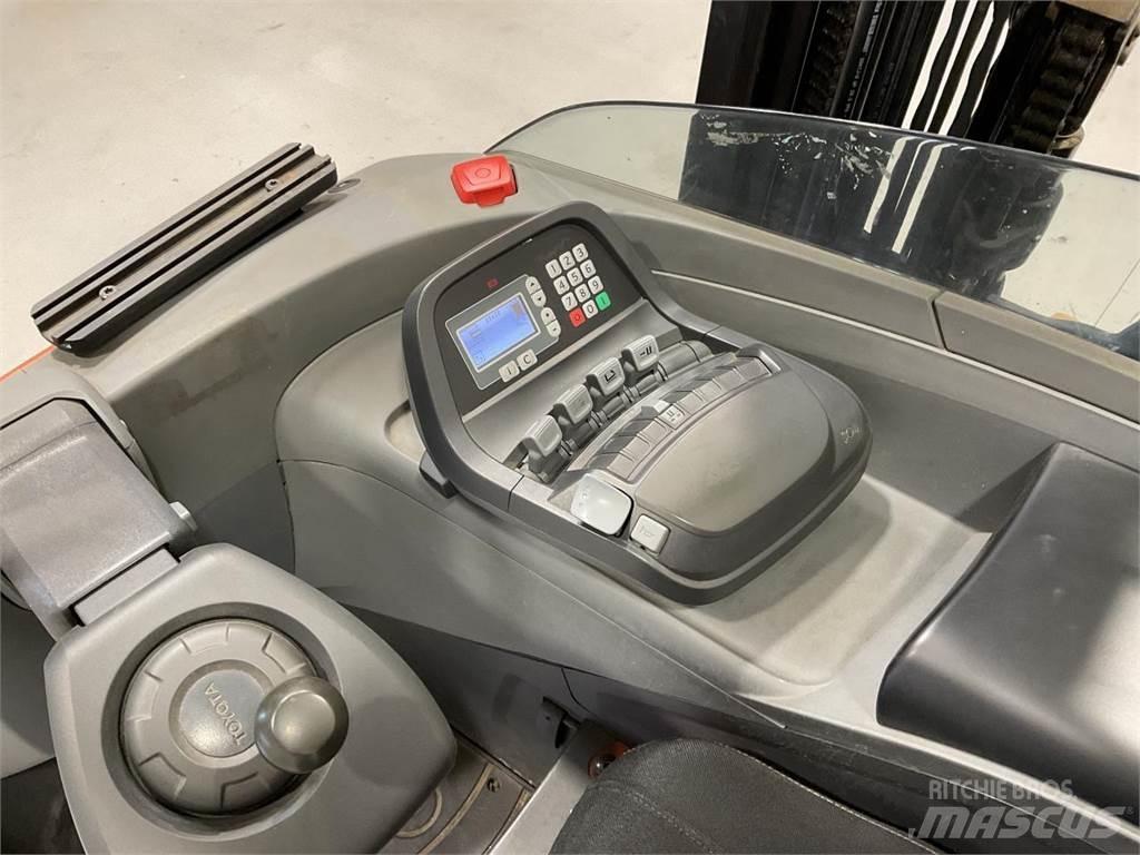 BT RRE 14 前移式叉车
