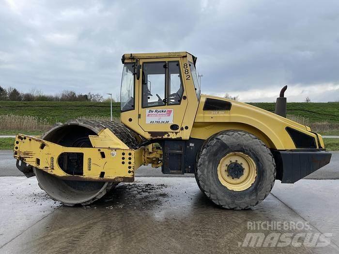 Bomag BW213DH-4 单轮压路机