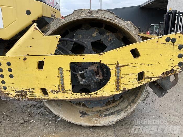 Bomag BW213DH-4 单轮压路机