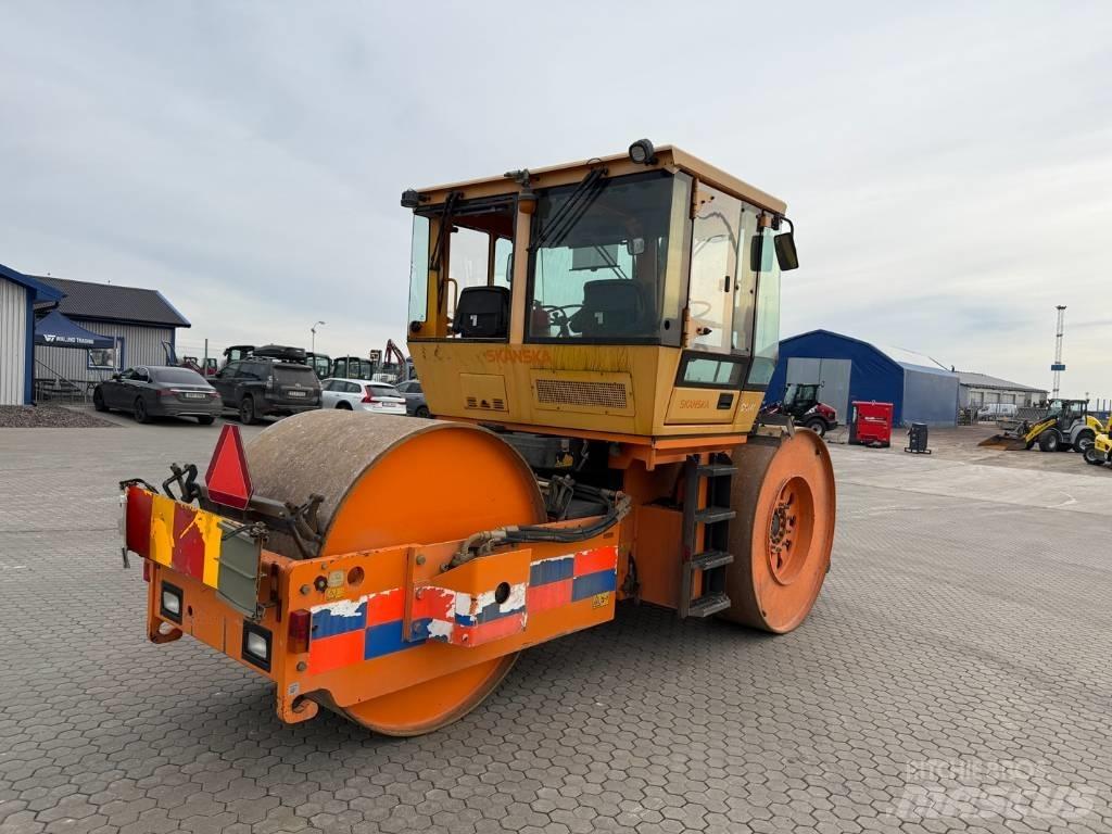 Dynapac CS 142 双轮压路机
