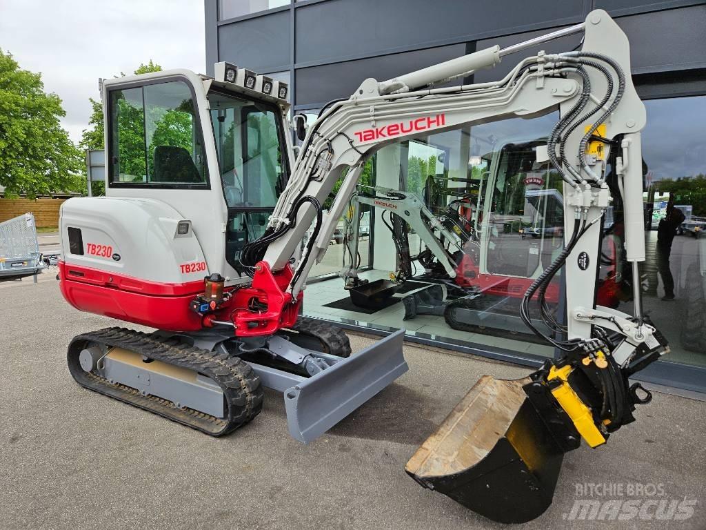 Takeuchi TB 230 小型挖掘机