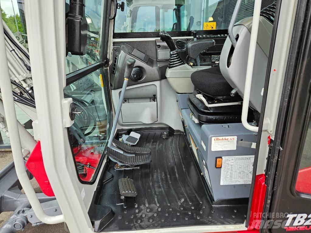 Takeuchi TB 230 小型挖掘机