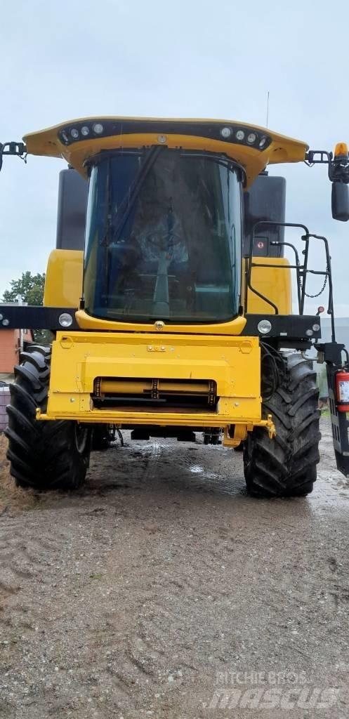 New Holland CX 5.80 联合收割机