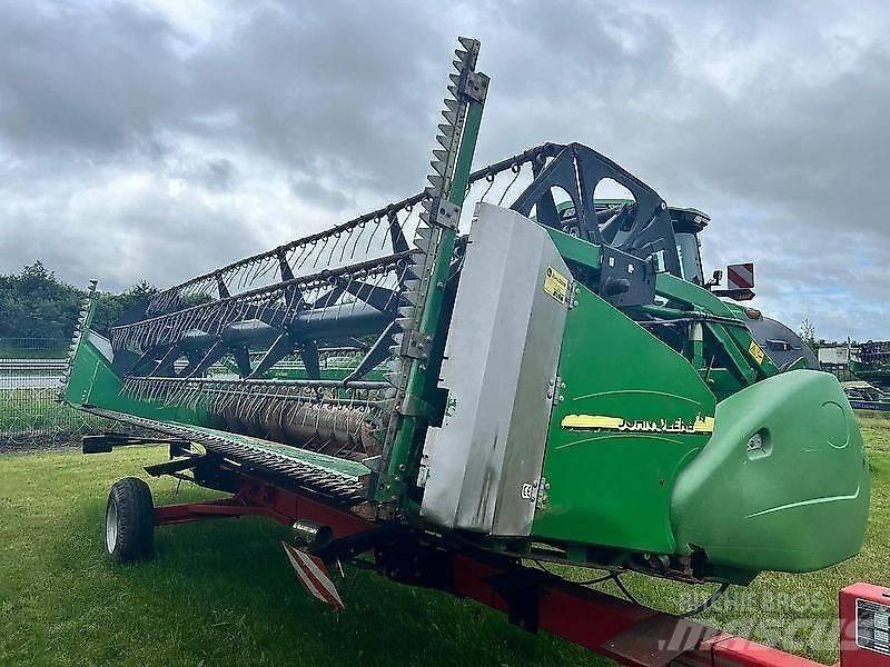 John Deere 622R 联合收割机头