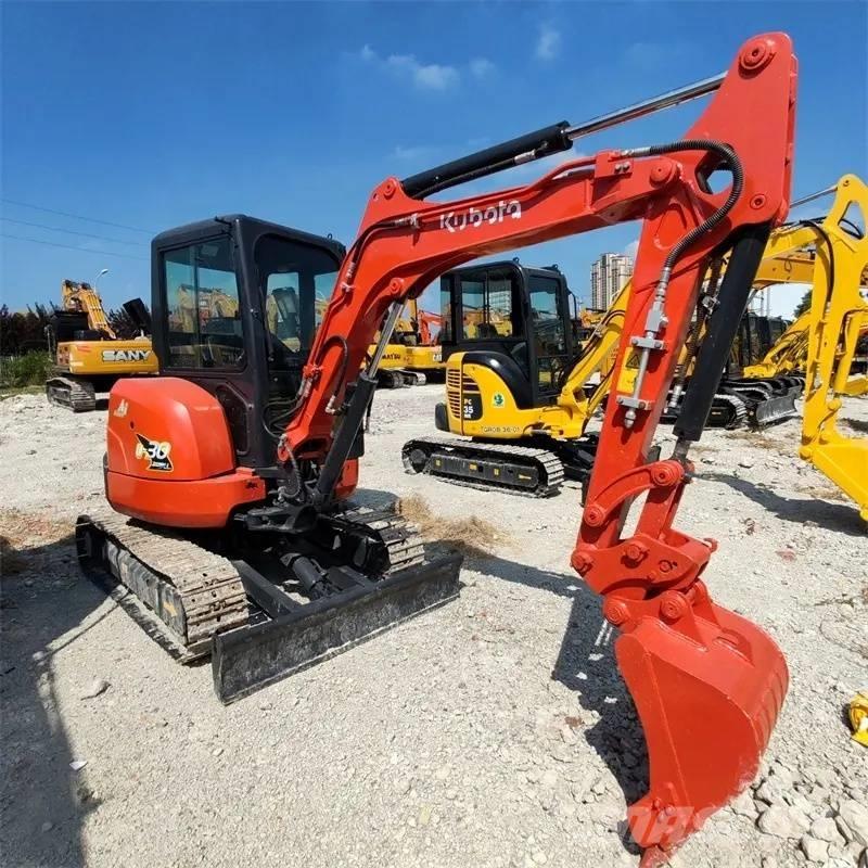 Kubota U 30 小型挖掘机