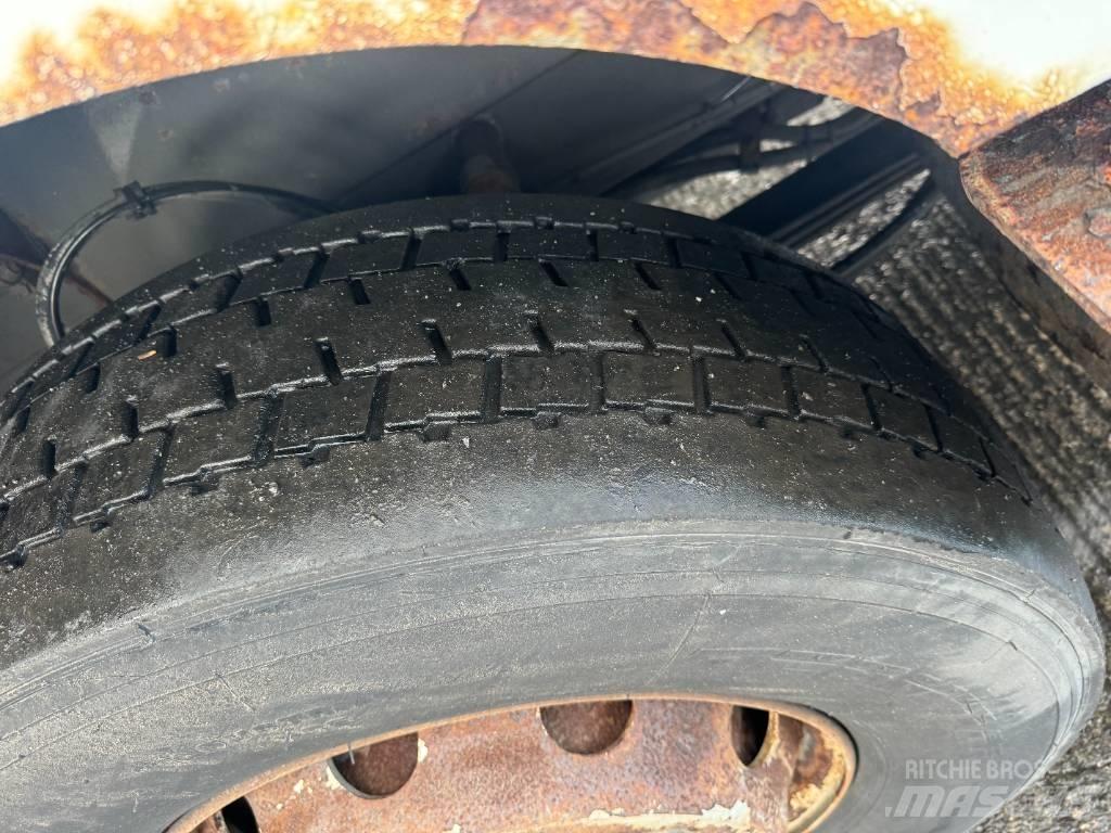 Terberg YT 222 码头牵引车