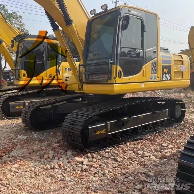Komatsu PC 200 履带挖掘机