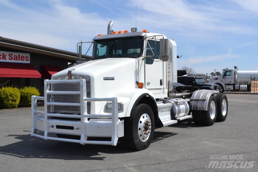Kenworth T 800 牵引车