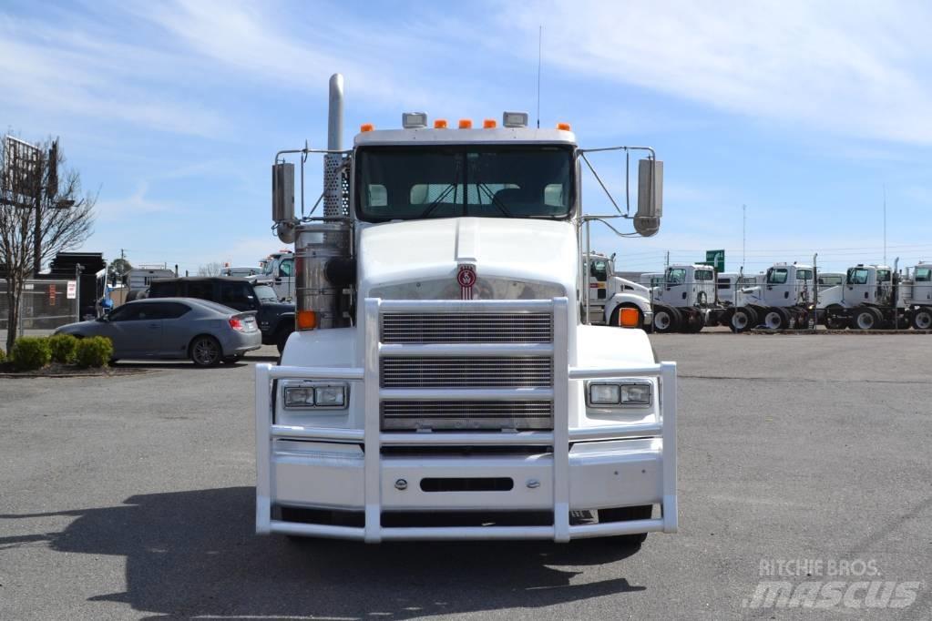 Kenworth T 800 牵引车