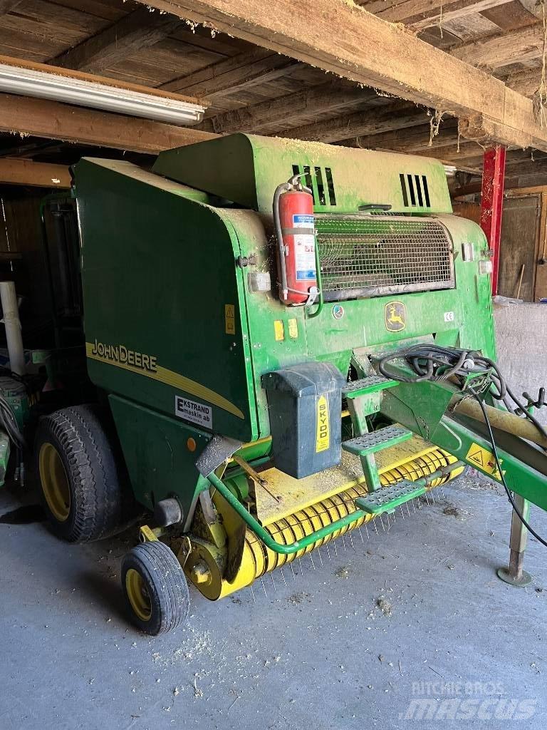 John Deere 578 圆捆打捆机