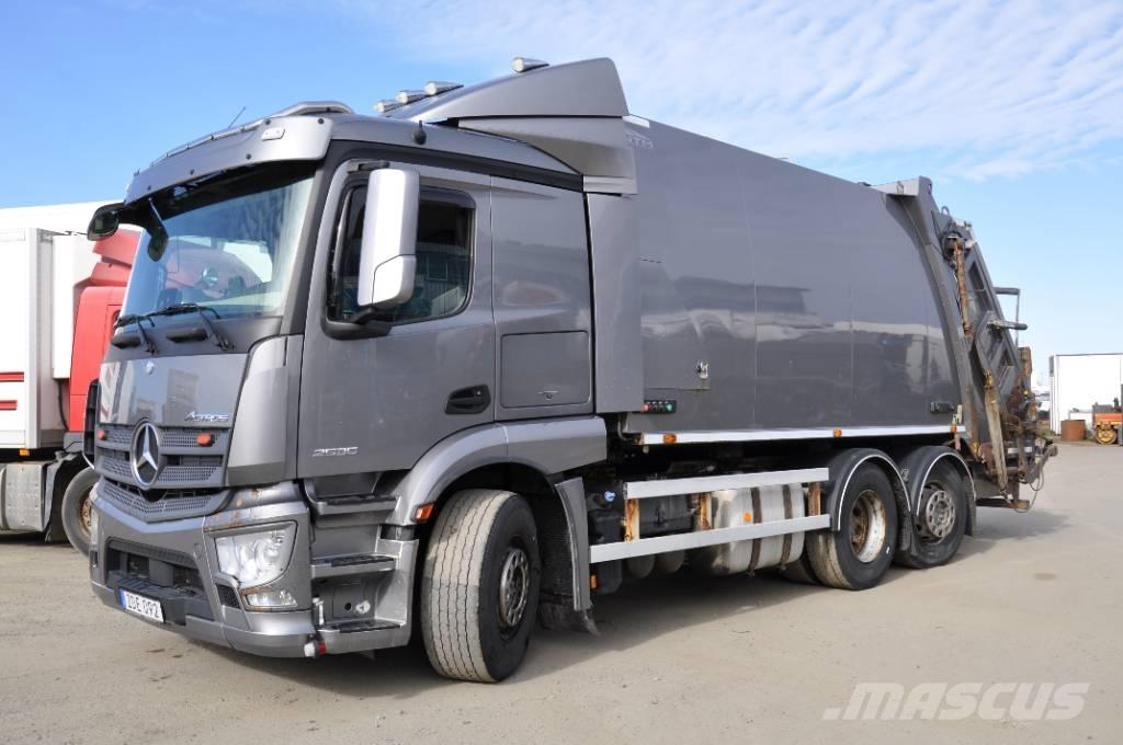 Mercedes-Benz 2535 垃圾车