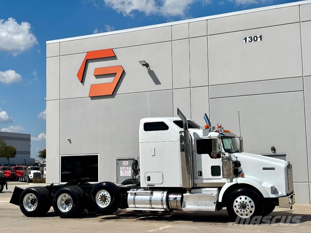 Kenworth T 800 牵引车