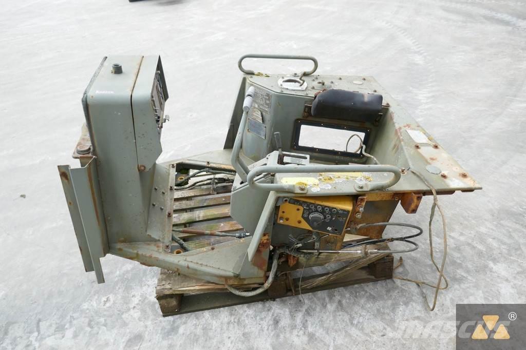 CAT 6T-3309 驾驶室与内部