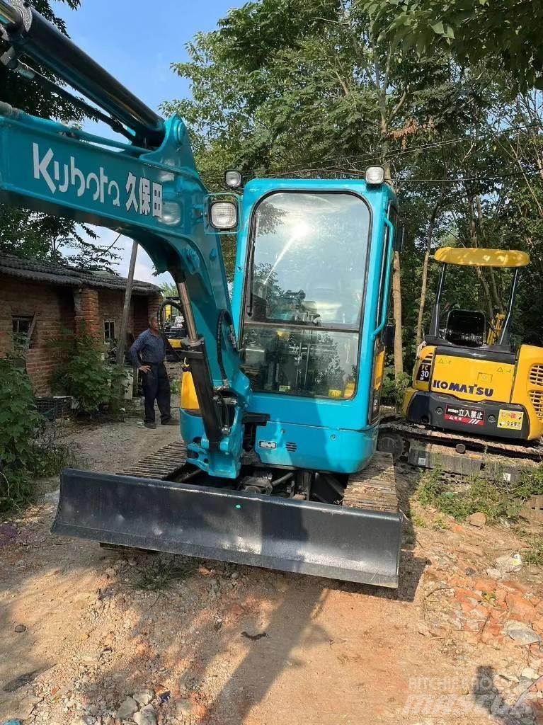 Kubota U 35 小型挖掘机
