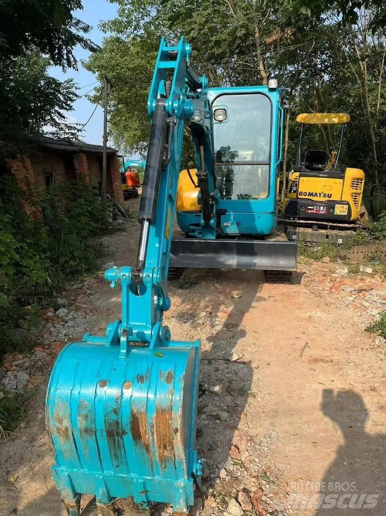 Kubota U 35 小型挖掘机