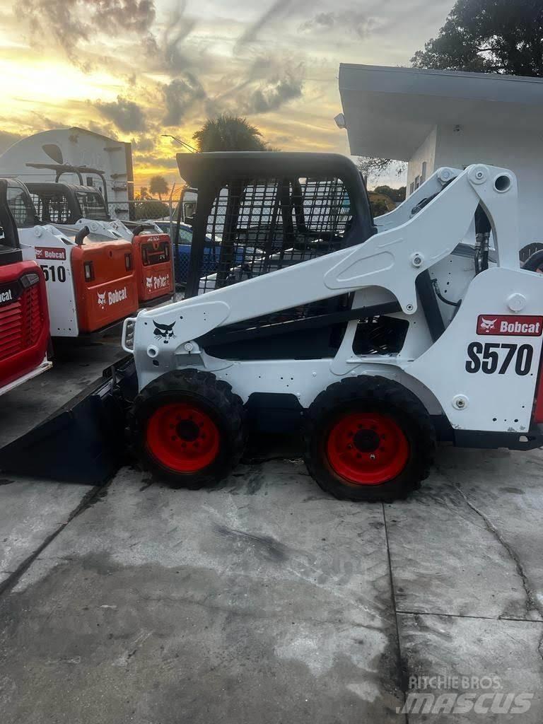 Bobcat S570 滑移装载机