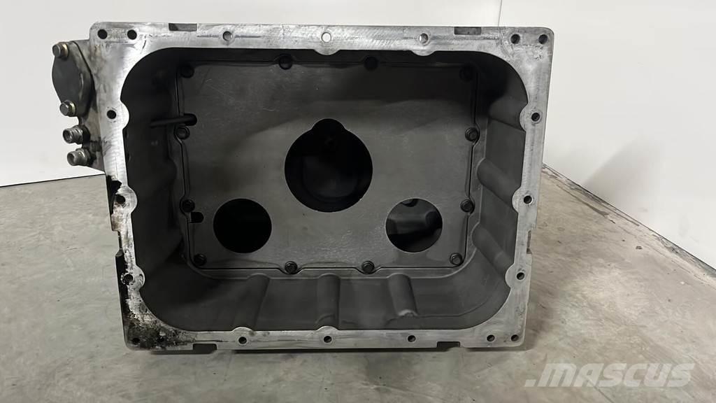 Liebherr carterpan 发动机