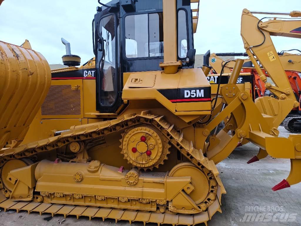 CAT D 5 M 履带式推土机