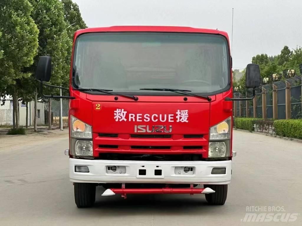 Isuzu ELF 市政车
