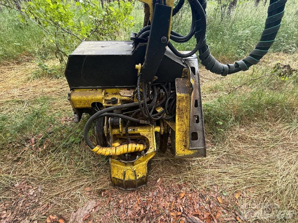 John Deere 1270 G 收割机