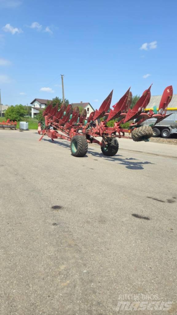 Kverneland PW8 双向犁