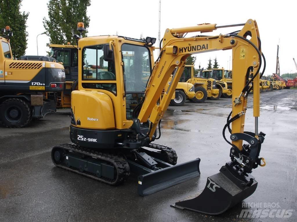 Hyundai R25Z-9AK 小型挖掘机