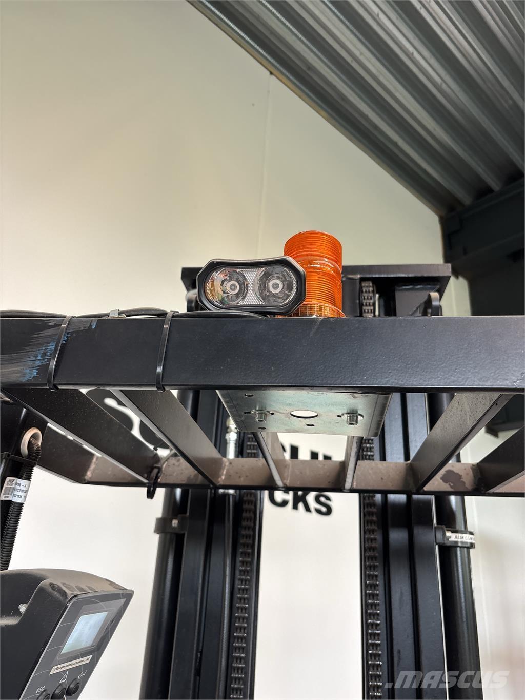 Mitsubishi SBR16N 行走式堆垛机