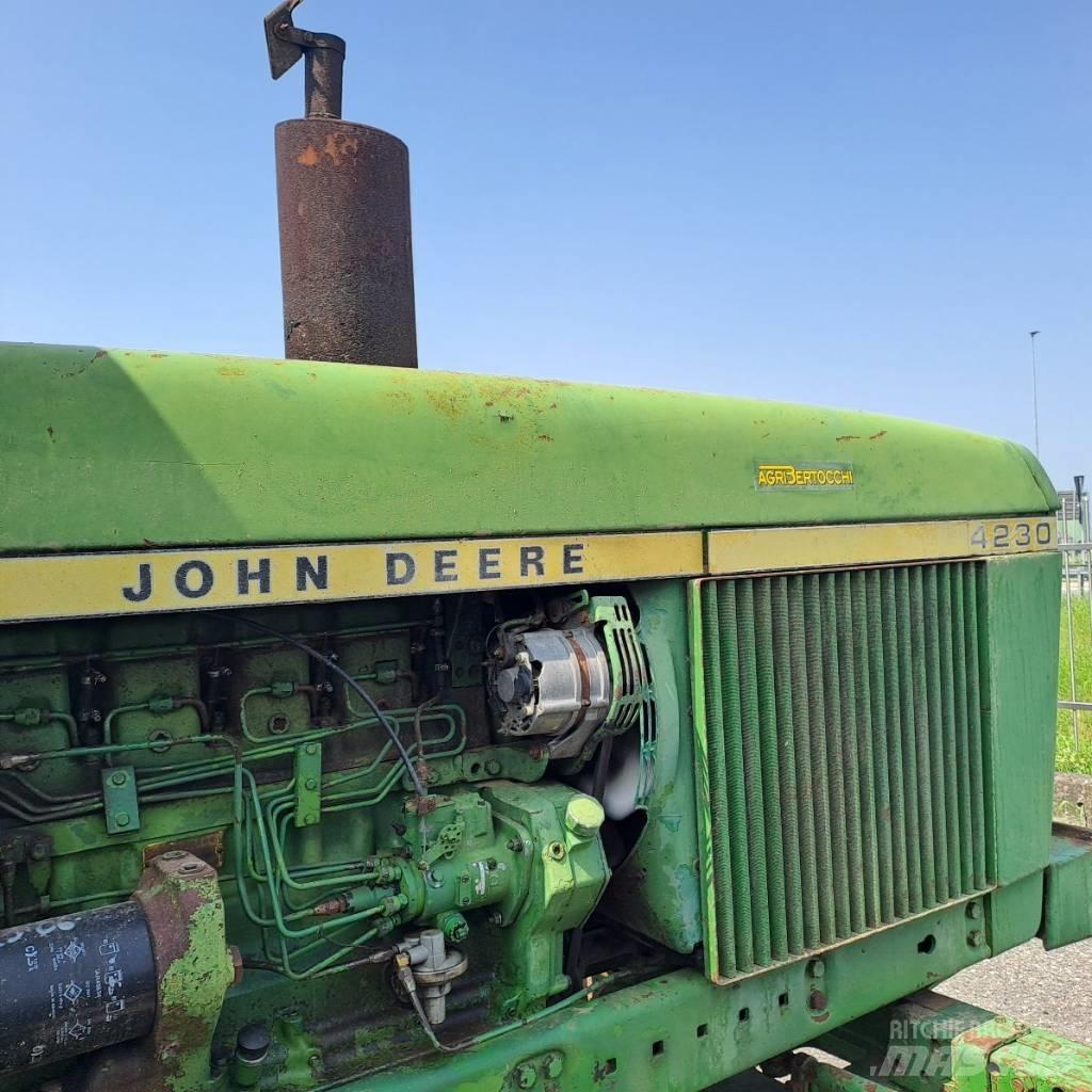 John Deere 4230 拖拉机/农用车