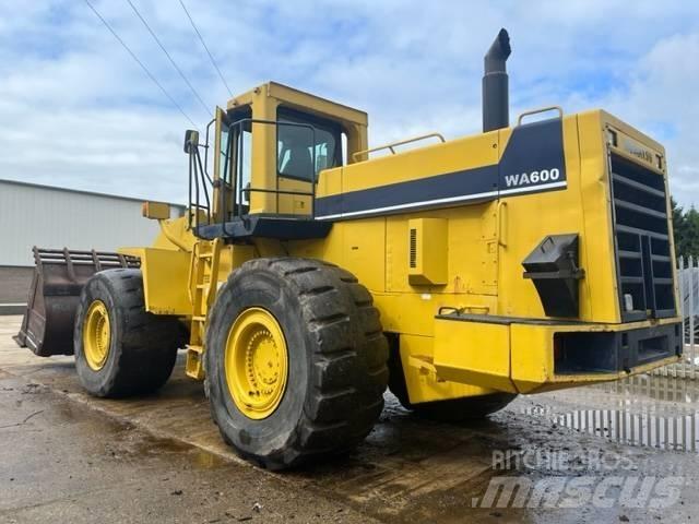 Komatsu WA 600-1 轮式装载机