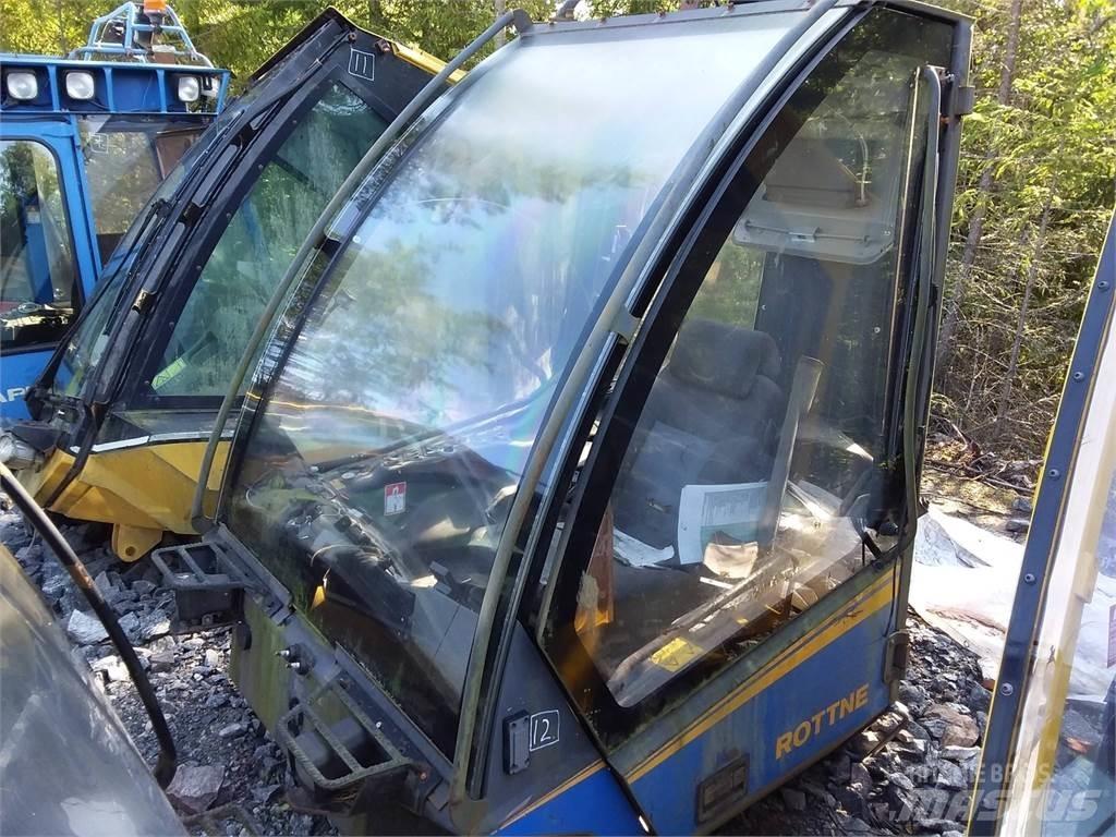 Rottne H20 驾驶室与内部