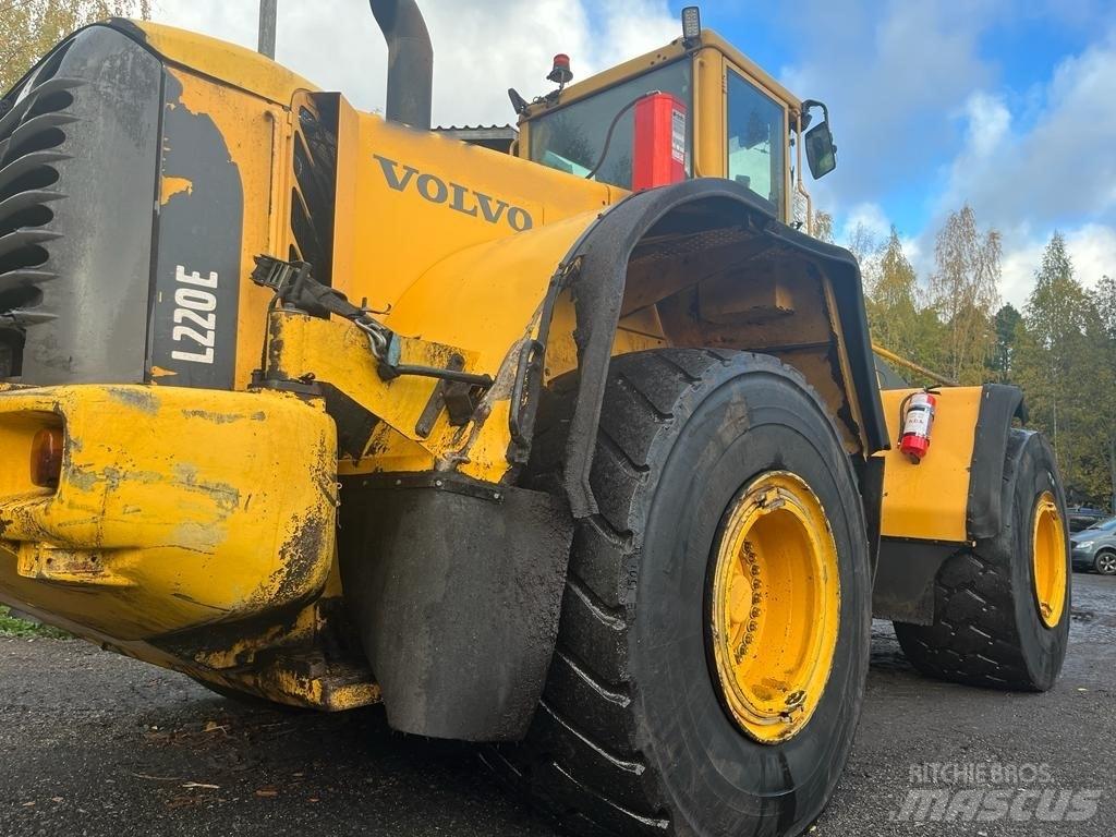 Volvo L 220 E 轮式装载机