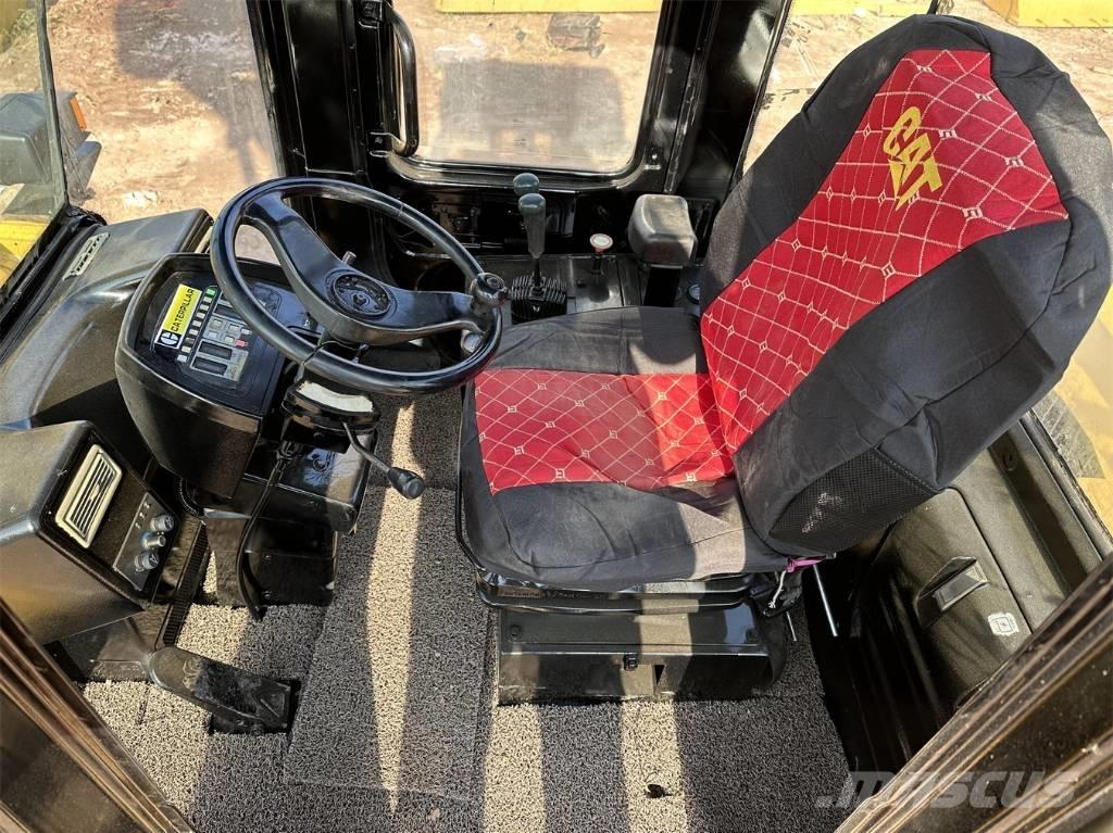 CAT 966G 轮式装载机