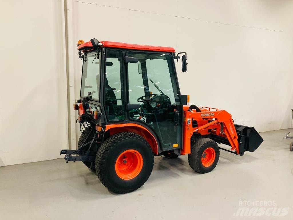 Kubota B2530 小型拖拉机