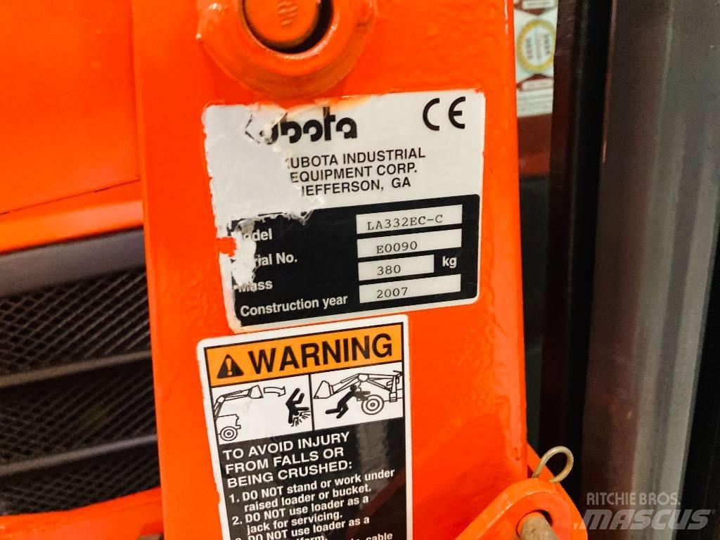 Kubota B2530 小型拖拉机
