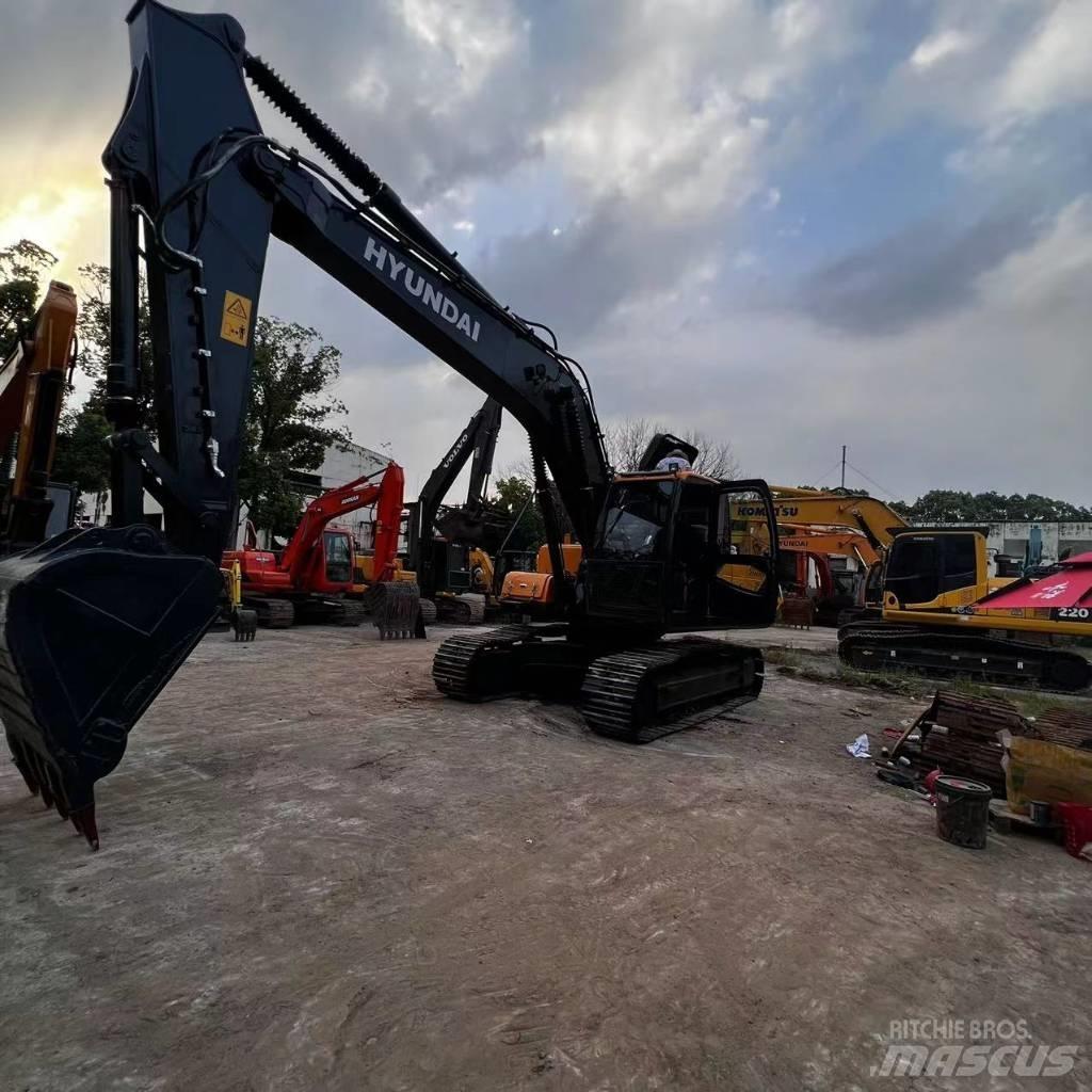 Hyundai R220-9S 履带挖掘机
