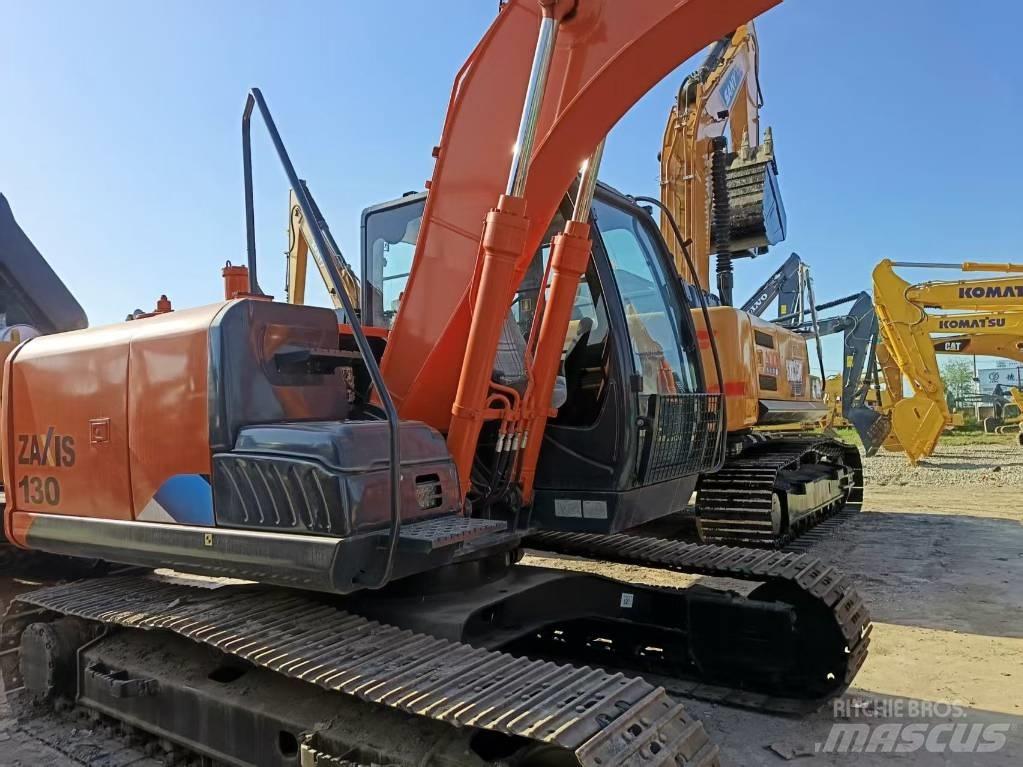 Hitachi ZX130-5A 履带挖掘机
