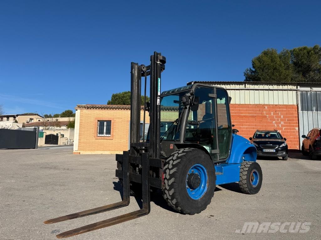 Ausa C 250 H 越野叉车|叉装车