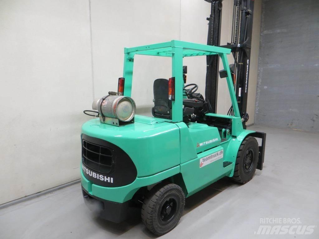 Mitsubishi FG45K2 天然气叉车